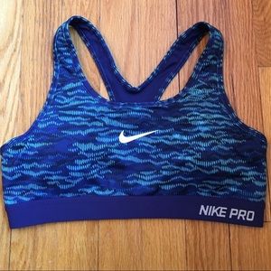 Nike pro sports bra! Size medium!